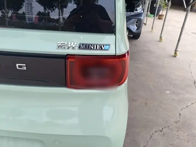 Wuling Hongguang Mini EV — Фото автомобиля 7