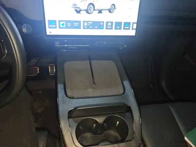 GAC Hyptec HT — Фото автомобиля 14