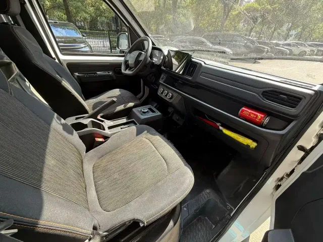 JAC Motors Blue Cat — Фото автомобиля 7