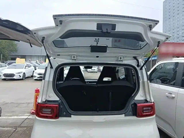 Wuling Hongguang Mini EV — Фото автомобиля 18
