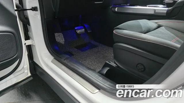 Mercedes-Benz GLB-Class — Фото автомобиля 24