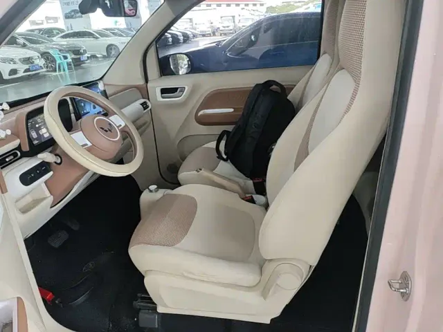 Wuling Hongguang Mini EV — Фото автомобиля 14