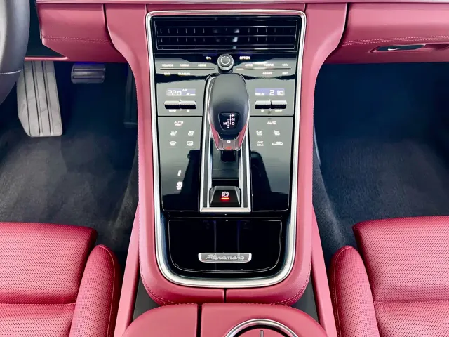 Porsche Panamera — Фото автомобиля 18