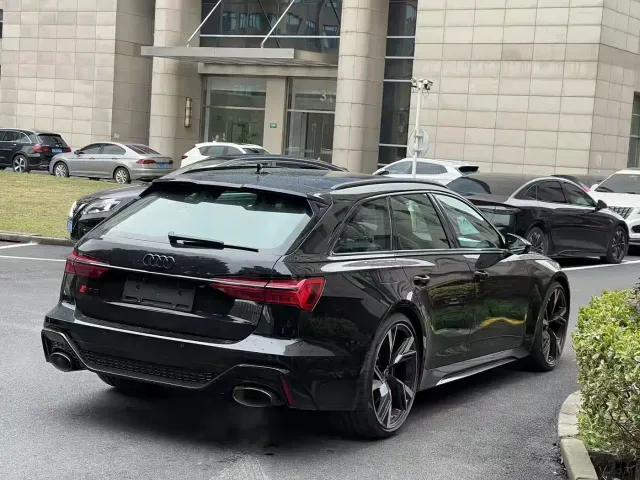 Audi RS 6 — Фото автомобиля 4