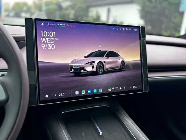 Xiaomi SU7 — Фото автомобиля 18