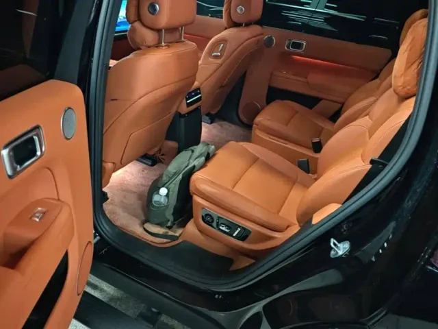 Li Auto L9 — Фото автомобиля 16
