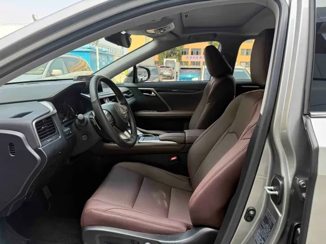 Lexus RX — Фото автомобиля 4