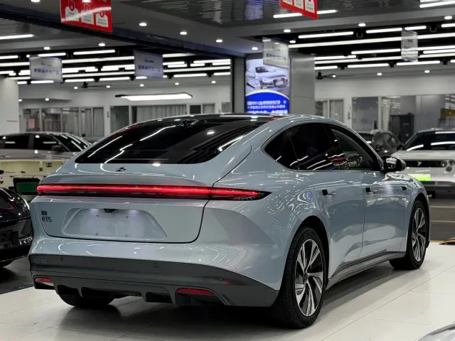 Nio ET5 — Фото автомобиля 6