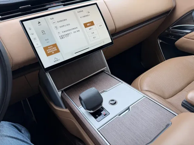 Land Rover Range Rover — Фото автомобиля 13