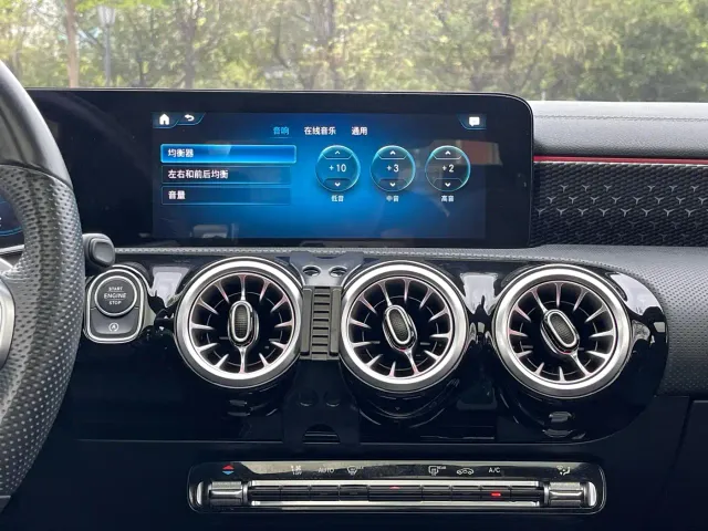 Mercedes-Benz A-Class — Фото автомобиля 4