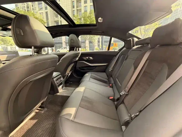 BMW 3 Series — Фото автомобиля 21