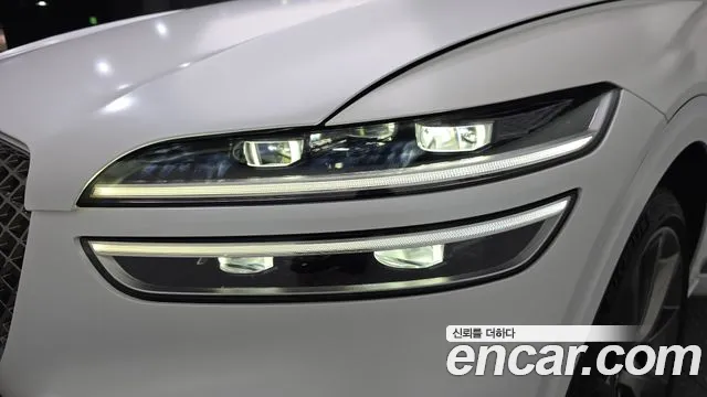 Genesis GV70 — Фото автомобиля 7