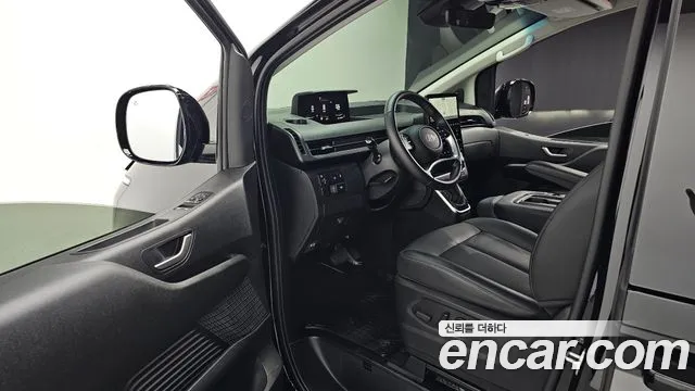 Hyundai Staria Staria L3.5 Tourer 11 мест — Фото автомобиля 10