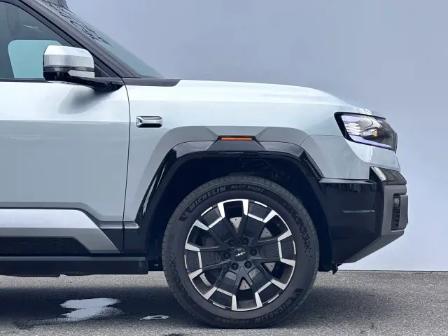 BYD FangChengBao Leopard 8 — Фото автомобиля 6