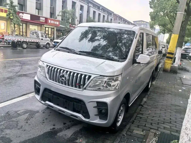 Фотография автомобиля — Changan Ruixing M60