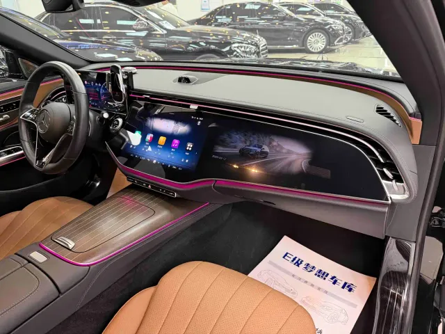 Mercedes-Benz E-Class — Фото автомобиля 16