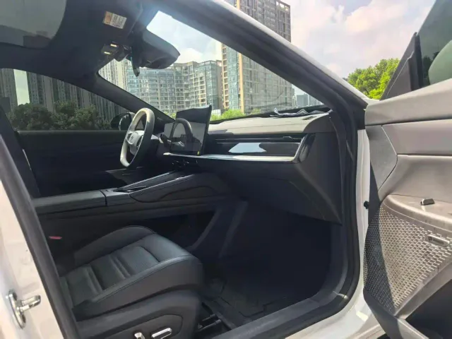 Dongfeng eπ 007 — Фото автомобиля 10