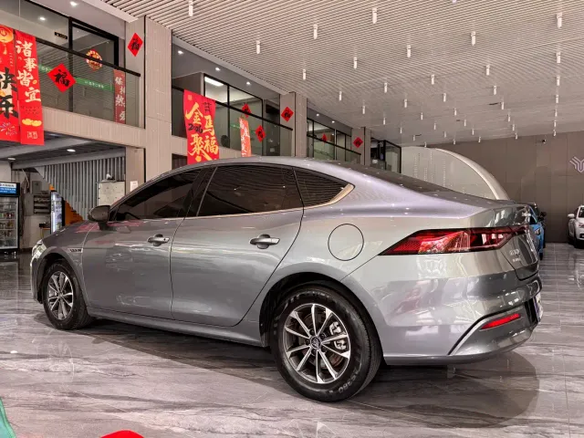 BYD Qin PLUS — Фото автомобиля 7