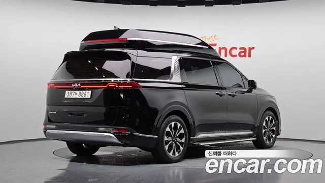 Kia Canival Carnival 4 поколение Бензин 7 мест Hi-Limousine — Фото автомобиля 2
