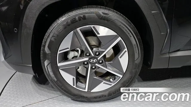 Hyundai Tucson Новый Tucson (NX4) Бензин 1.6 турбо 2WD — Фото автомобиля 4