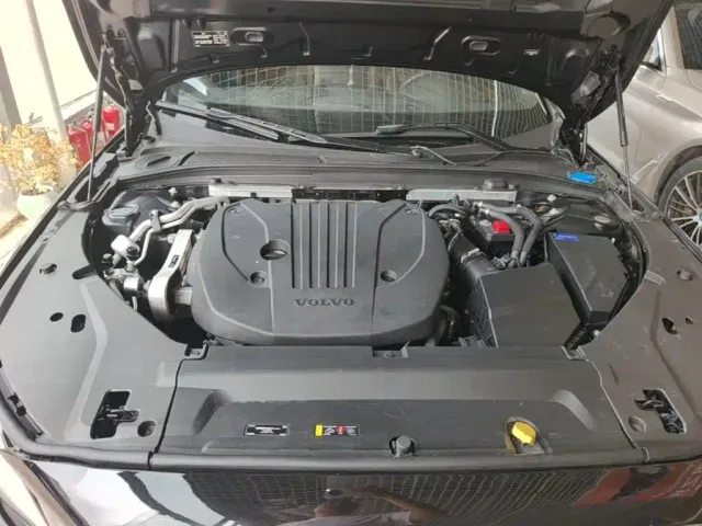 Volvo S90 — Фото автомобиля 19