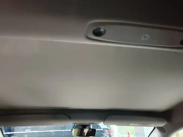 Tesla Model 3 — Фото автомобиля 17