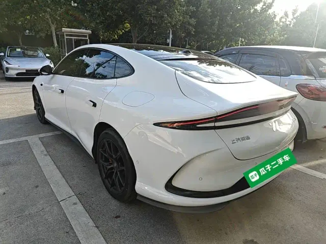 IM Motors L6 — Фото автомобиля 4