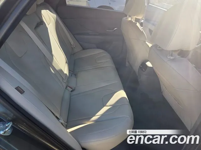 Hyundai Avante CN7 — Фото автомобиля 14