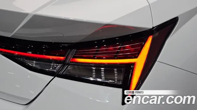 Hyundai Avante CN7 — Фото автомобиля 8