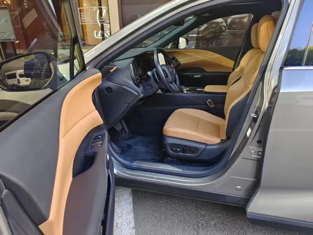 Lexus RX — Фото автомобиля 8