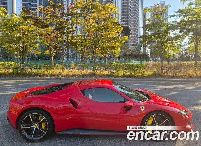 Ferrari 296 GTS — Фото автомобиля 5