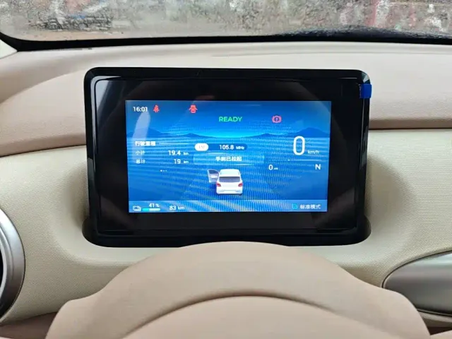 Wuling Hongguang Mini EV — Фото автомобиля 11