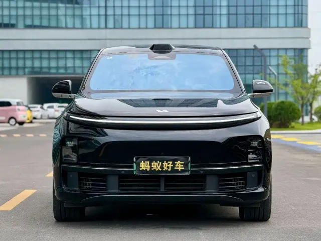 Li Auto L7 — Фото автомобиля 2