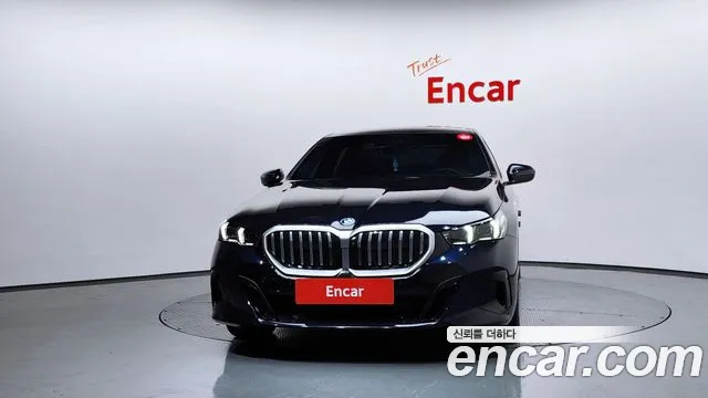 BMW 5-Series 5 серия (G60) — Фото автомобиля 3