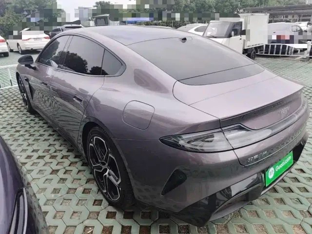 Xiaomi SU7 — Фото автомобиля 4