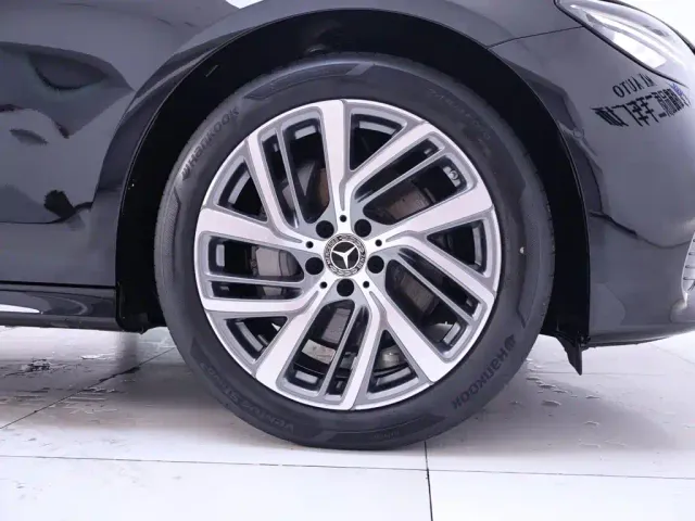 Mercedes-Benz E-Class — Фото автомобиля 6