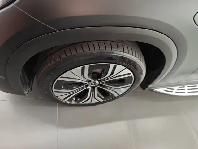 Mercedes-Benz EQE SUV — Фото автомобиля 22