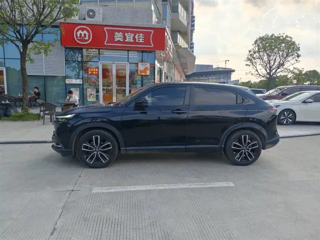 Honda Vezel — Фото автомобиля 3