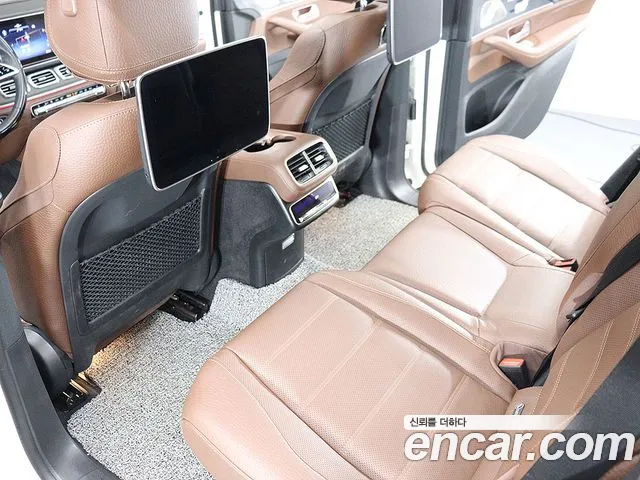 Mercedes-Benz GLS-Class — Фото автомобиля 15