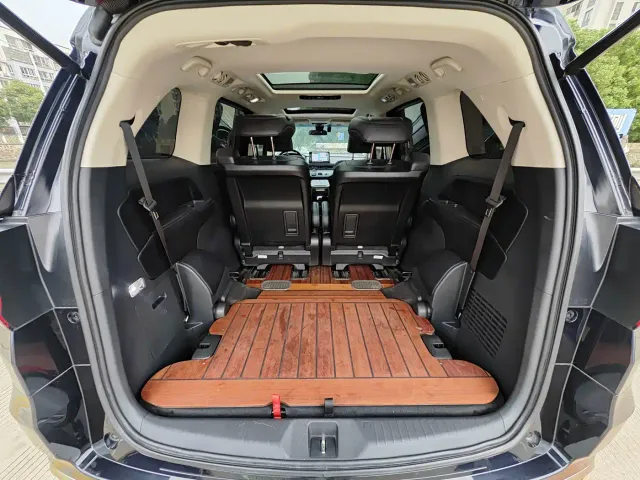 Honda Odyssey — Фото автомобиля 14