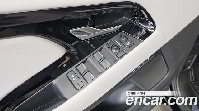 Land Rover Range Rover Evoque Generation 2 — Фото автомобиля 30
