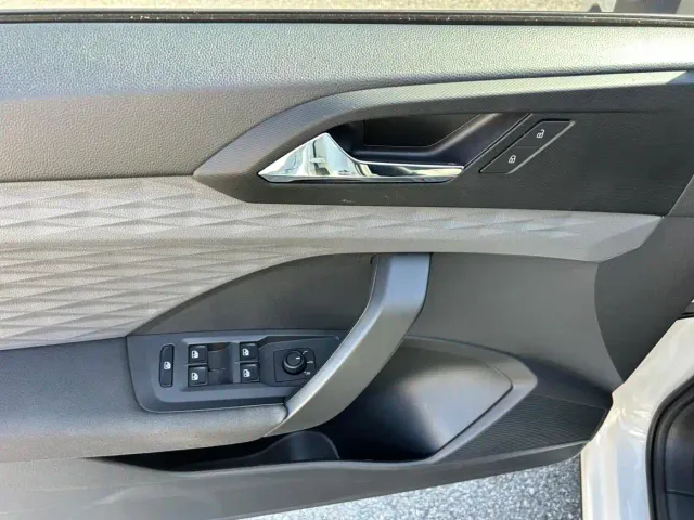 Volkswagen Tharu — Фото автомобиля 23
