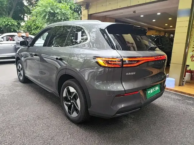 Geely Galaxy E5 — Фото автомобиля 4