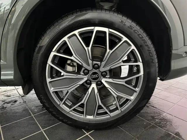 Audi Q5L — Фото автомобиля 15