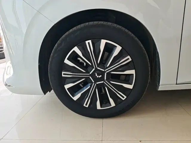 Wuling Starlight 730 — Фото автомобиля 22
