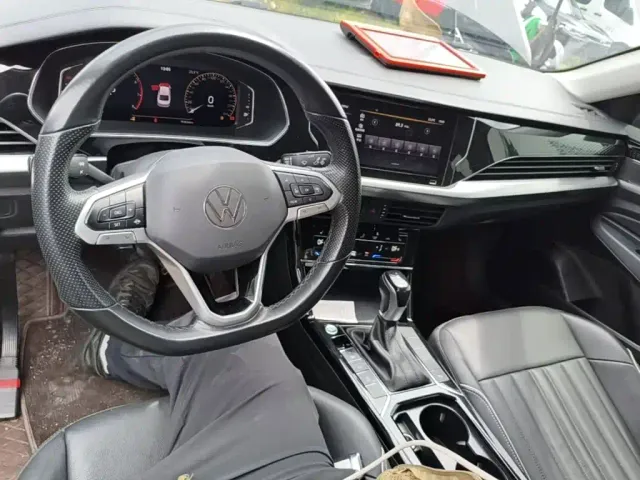 Volkswagen Passat — Фото автомобиля 9