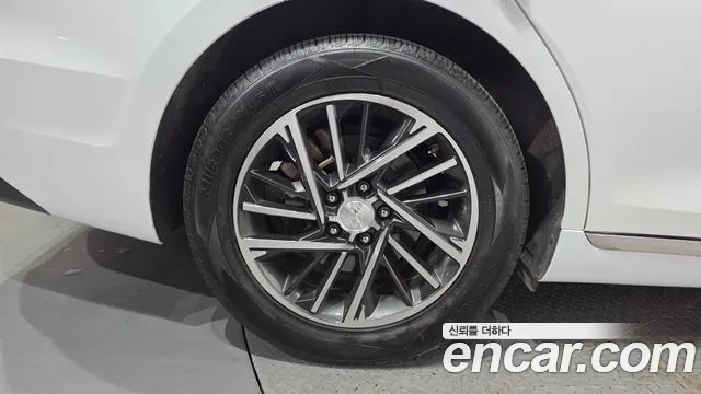 Hyundai Grandeur Новый Grandeur IG 3.0 LPi (Такси) — Фото автомобиля 5