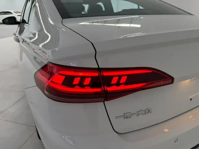 Volkswagen Bora — Фото автомобиля 20