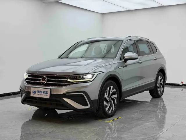 Volkswagen Tiguan L — Фото автомобиля 2