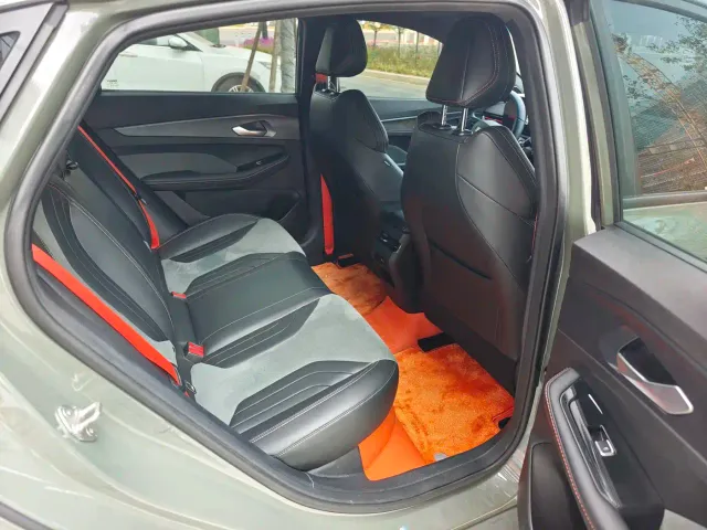Geely Binrui — Фото автомобиля 12